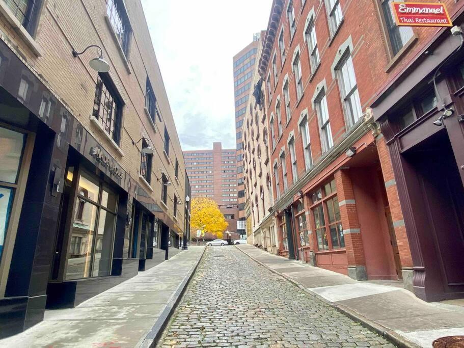 Downtown Albany 2 Bedroom + Workstation @ The Mark Exterior photo