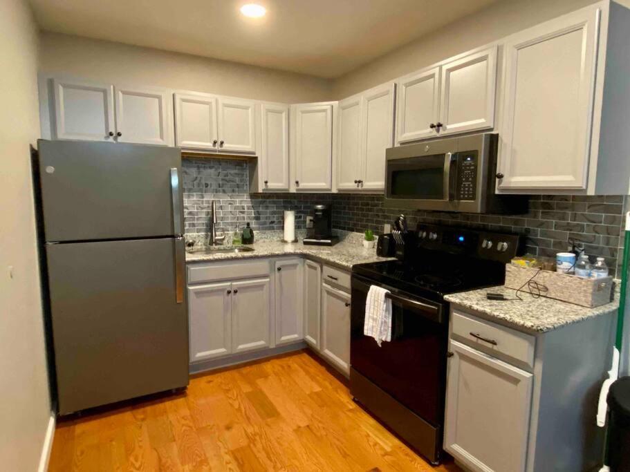 Downtown Albany 2 Bedroom + Workstation @ The Mark Exterior photo
