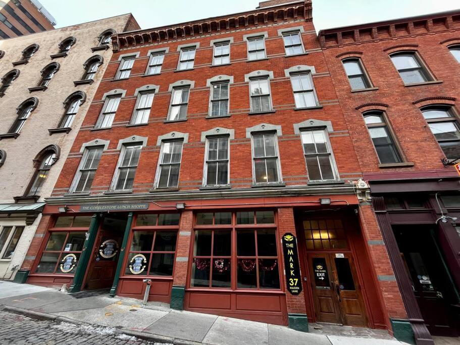 Downtown Albany 2 Bedroom + Workstation @ The Mark Exterior photo