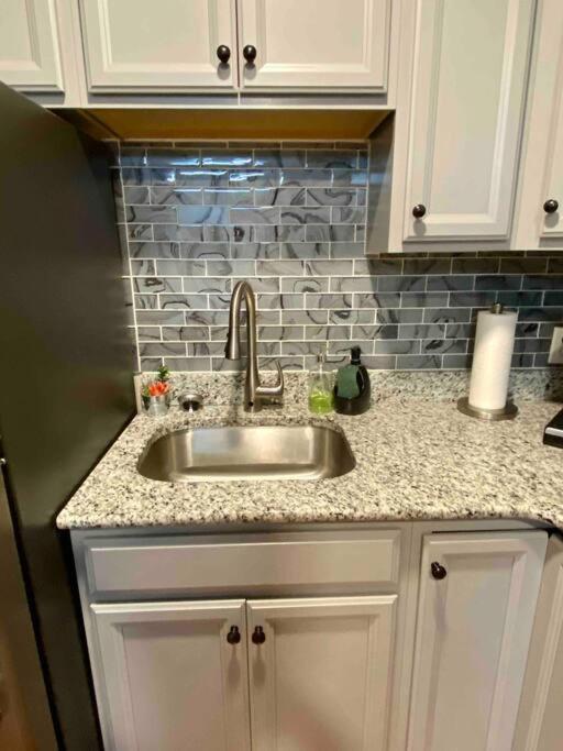 Downtown Albany 2 Bedroom + Workstation @ The Mark Exterior photo